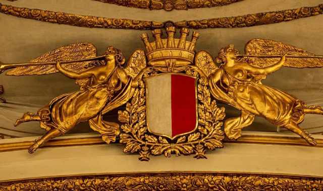 Bari e il suo stemma bianco-rosso. L'origine? Nel IX secolo, con la dominazione saracena